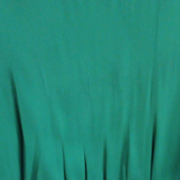 Green Textured Long Sleeve Dress - Picture 7 of 9